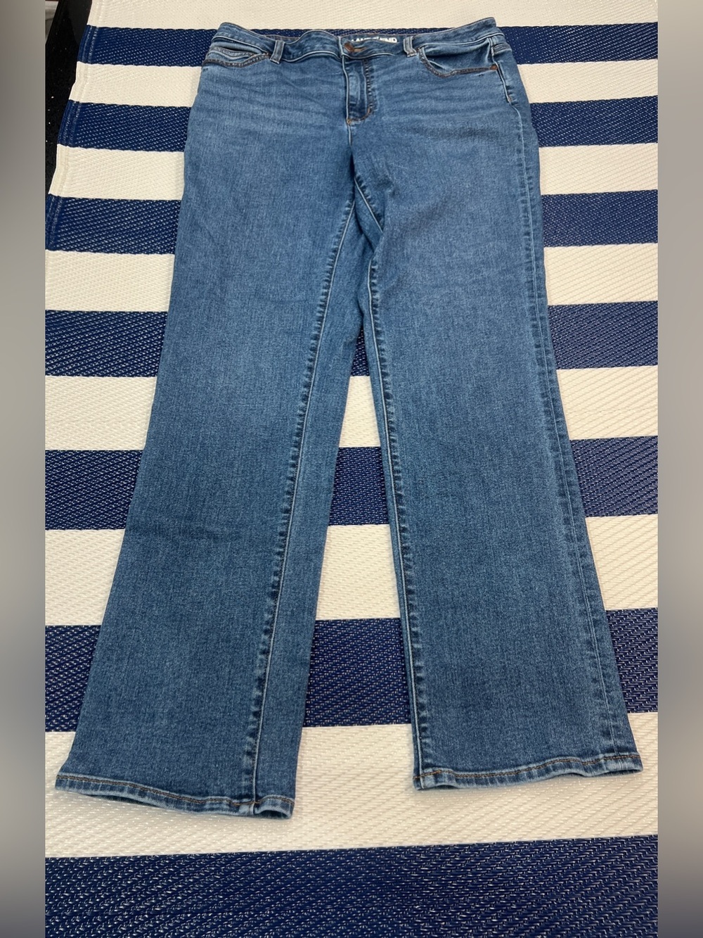 Lands’ End High Rise Flare Jeans Women’s Size 14 Medium Wash